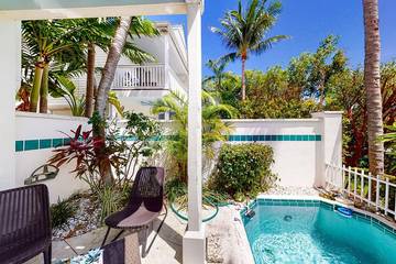 Villa for 6 Guests in Duck Key, Monroe County, Picture 2