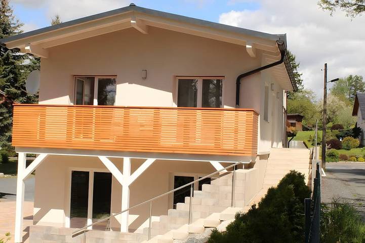 Ferienwohnung für 5 Personen, mit Garten und Balkon