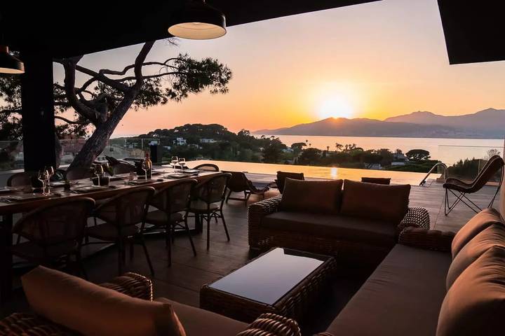 Villa pour 16 personnes, avec jardin et vue dans Porticcio - 2