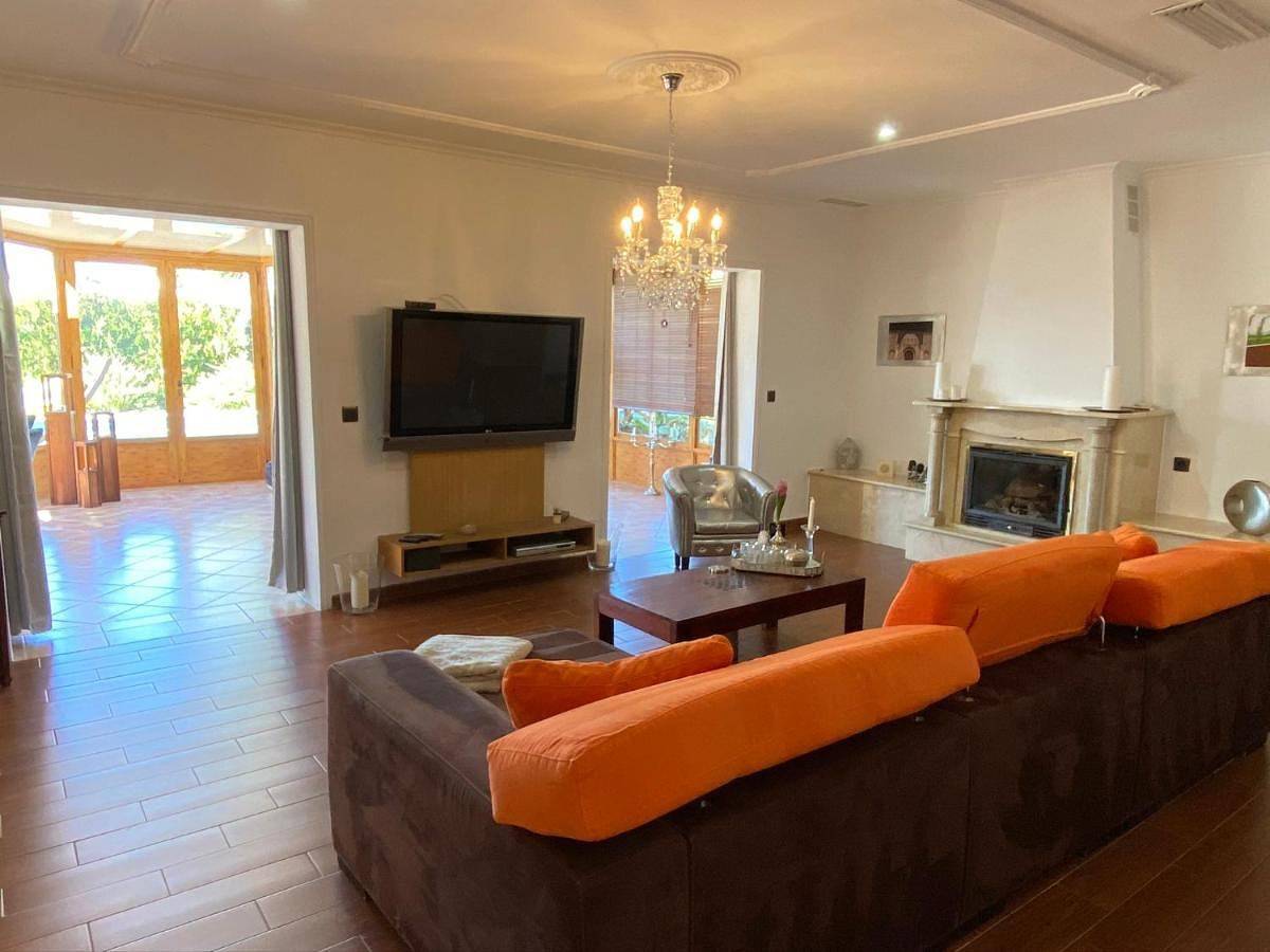 Coastal House in La Marina-Sleeps6 - Private Pool in San Fulgencio, Costa Blanca