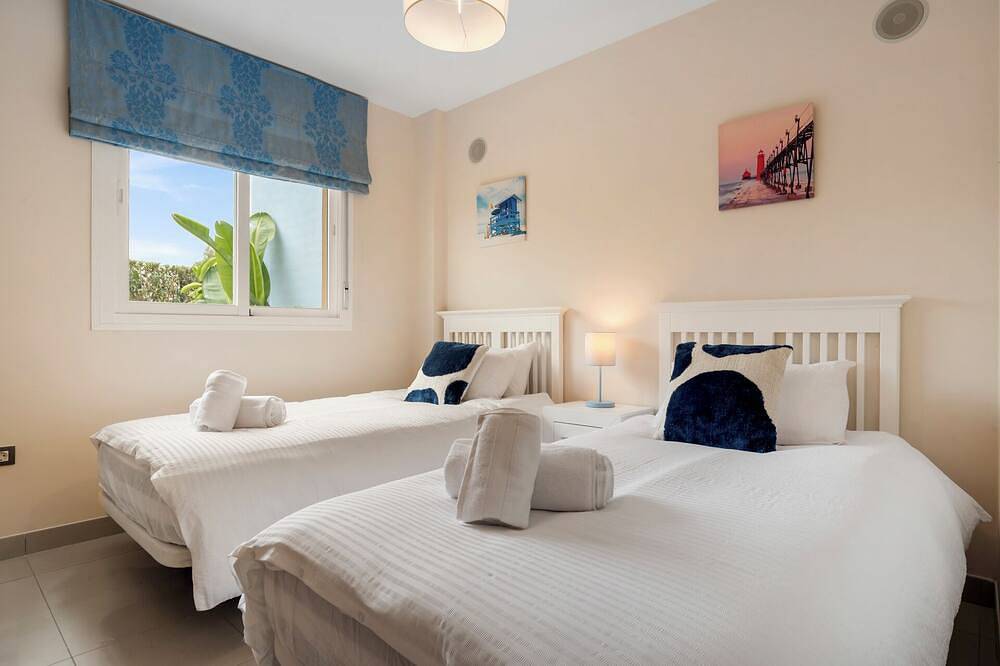 Entire apartment, 2 Bed Apartment Lbe in Cortijo Del Mar Resort Sleeps 5 in Vista Azur, Estepona