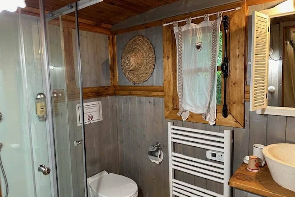 Zecamping 3* piscine chauffée jacuzzi locatif Tv 18m2 2 pers in Port-le-Grand, Région d'Abbeville
