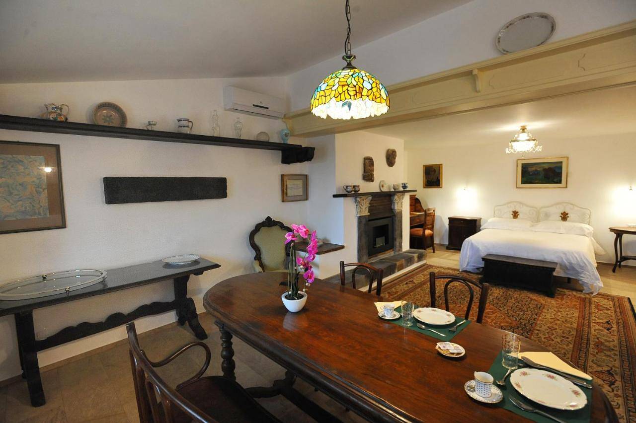 Double Room with Terrace in Trecastagni, Etna