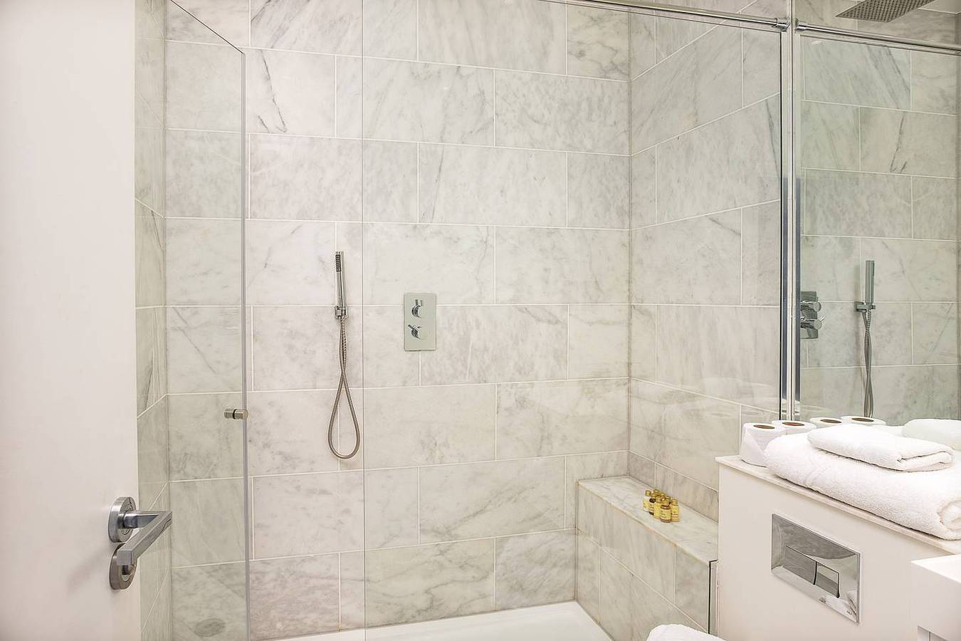 Apartamento entero, Guestready - West Kensington Casa w / Balcón in Hammersmith y Fulham, Londres