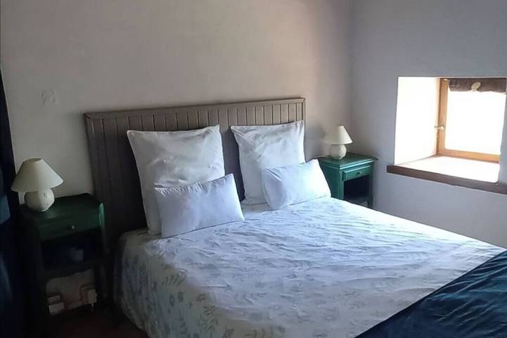 Location de vacances pour 2 personnes, avec jardin à Chouvigny - 4