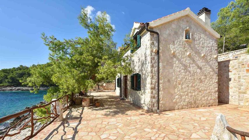 Villa pour 7 personnes, avec terrasse et balcon/terrasse, animaux acceptés dans Hvar - 3