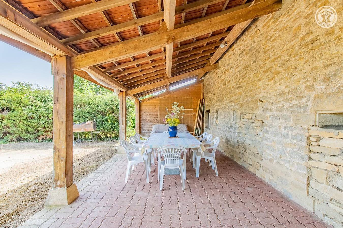 Gîte für 11 Personen mit Terrasse in Chenôves, Region Chalon-sur-Saône