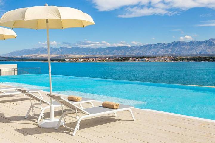 Ferienhaus für 5 Personen, mit Pool und Terrasse in Povljana - 4