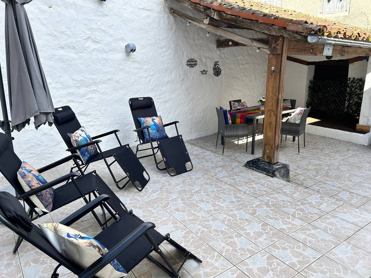 Ferienhaus für 4 Personen mit Terrasse in Le Dorat, Bellac und Umgebung