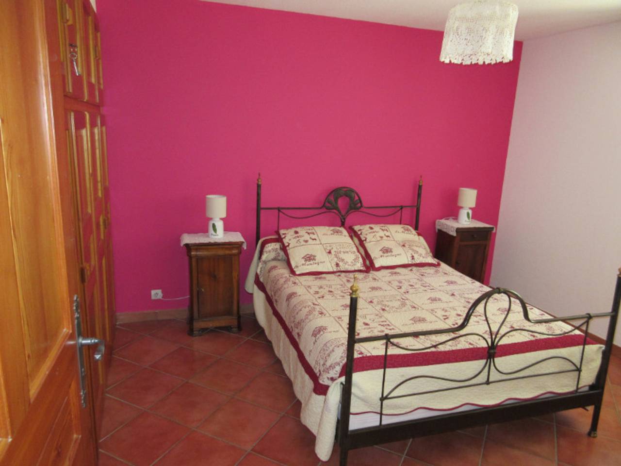 Entire apartment, Spacious 4-Room Apartment for 8 with Balcony & Fireplace, 300m from Slopes in La Salle-les-Alpes, Serre Chevalier