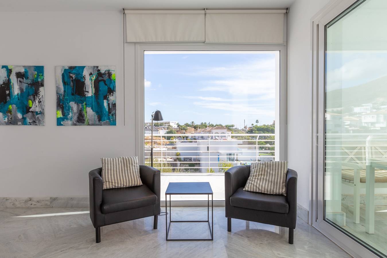 Appartement entier, Bel appartement avec terrasse ensoleillée, piscine et vue sur mer in Benalmadena Pueblo, Benalmádena
