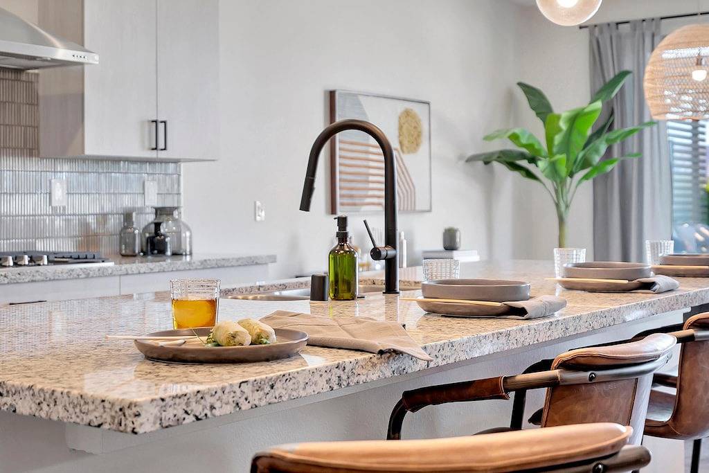 Smooth Giant - Deluxe show stopper Wow factor, unbelievable pool and backyard! in Coachella, Coachella Valley