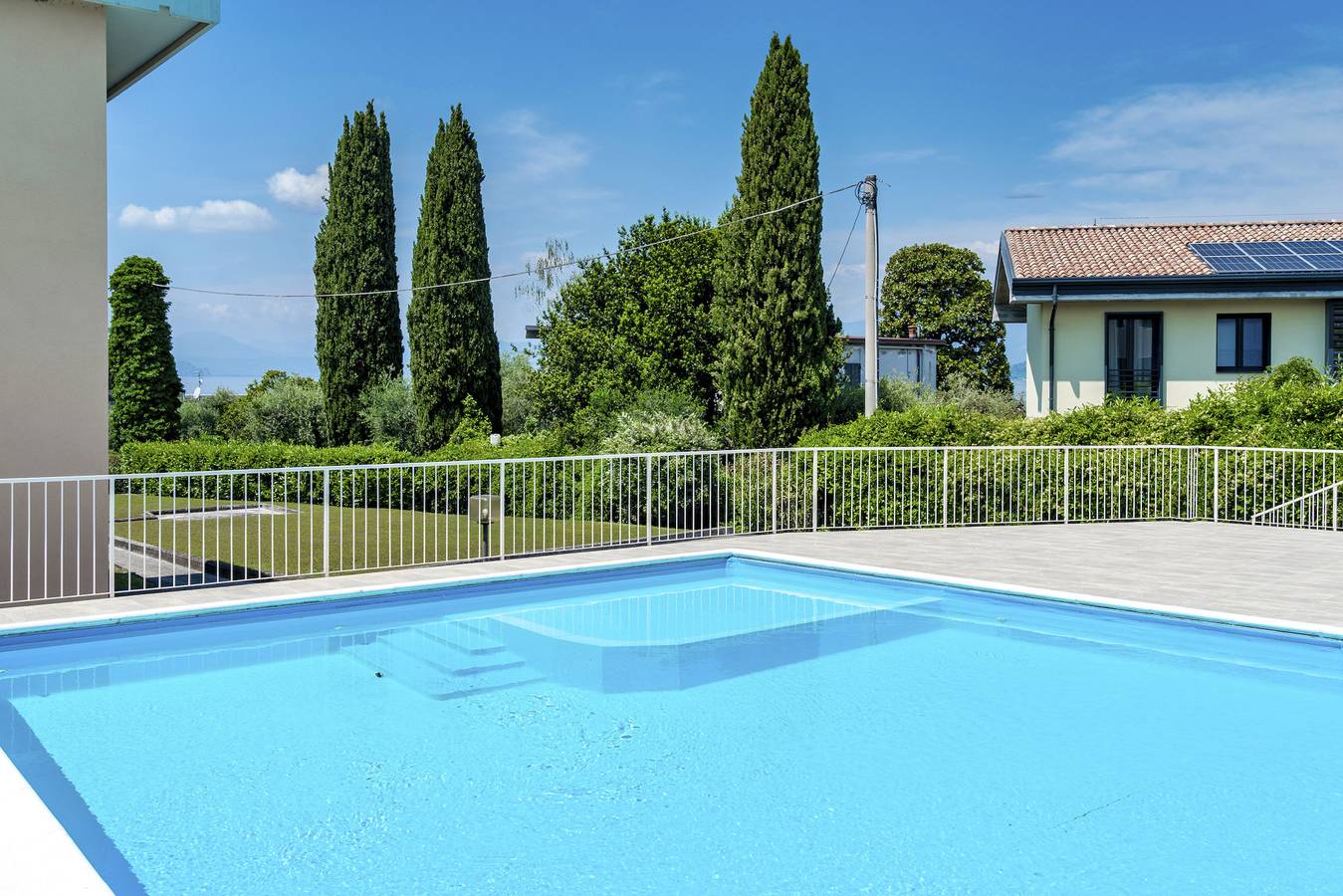 Appartamento intero, Regarda - Appartamento Emerald con piscina a pochi passi dalla spiaggia in Cisano, Bardolino