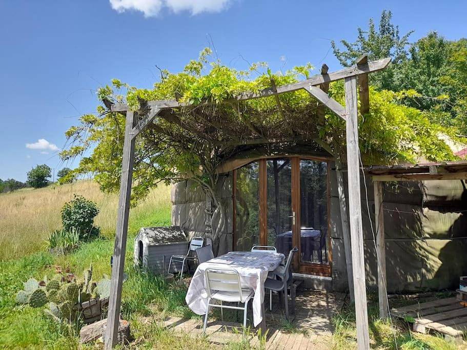 Two-Bedroom House in Carmaux, Région d'Albi