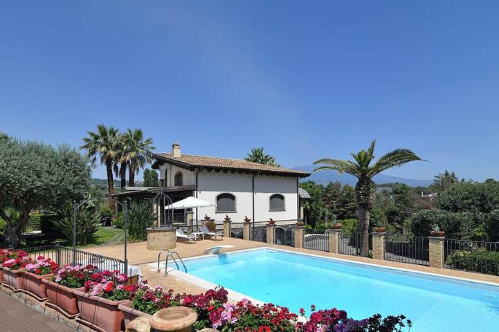 Villa per 10 persone, con balcone e giardino, con animali domestici in Acireale