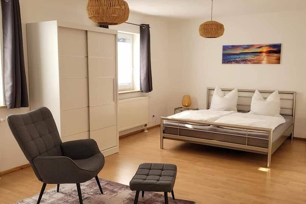 Ganze Wohnung, Neu! Ferienwohnung Wunsiedel Og in Wunsiedel, Landkreis Wunsiedel im Fichtelgebirge
