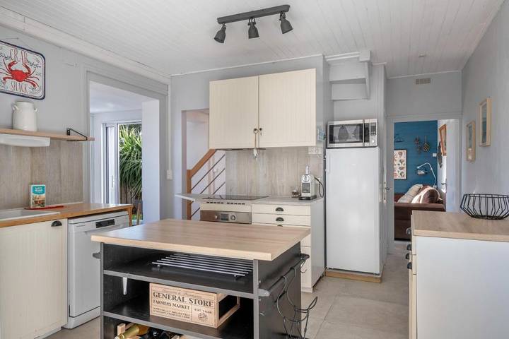 Location de vacances pour 4 personnes, avec terrasse et jardin dans Plage de la Sennetière - 4