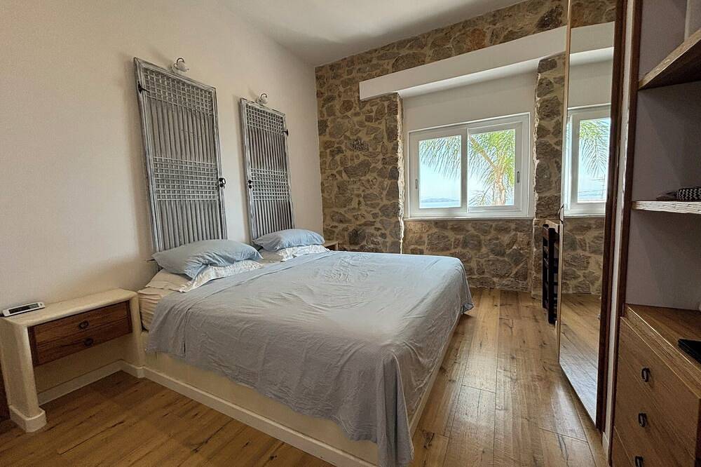 Fantastic sea view cottage: jacuzzi, spacious patio and panoramic terrace in Gaeta, Province de Latina