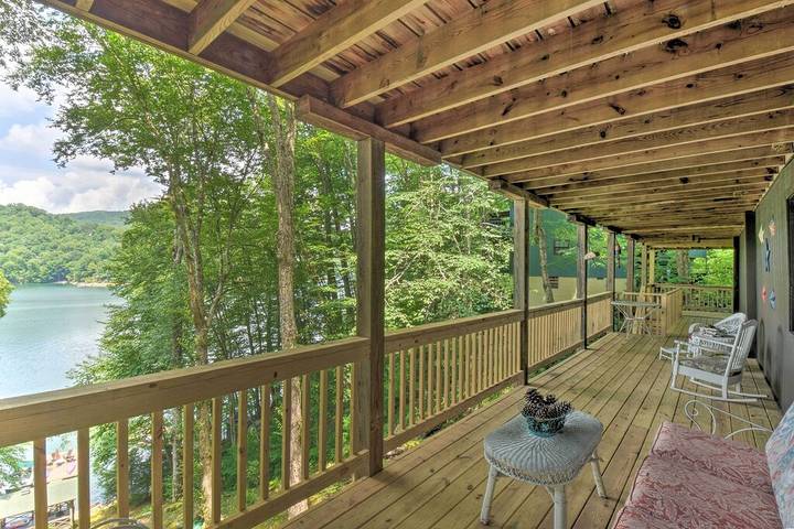 Vacation rental for 10 people, with balcony in Nantahala