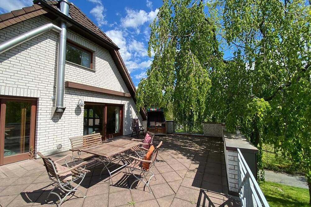Ganze Wohnung, Große, Lichtdurchflutete Wohnung mit Dachterrasse und Sauna in Schloß Holte-Stukenbrock, Nordrhein-Westfalen