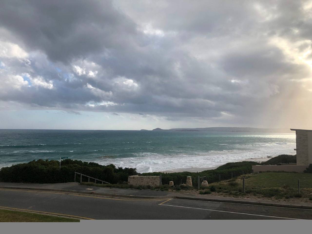 Ganze Wohnung, Southern Sands' Beachfront Apartment in Port Elliot, South Australia