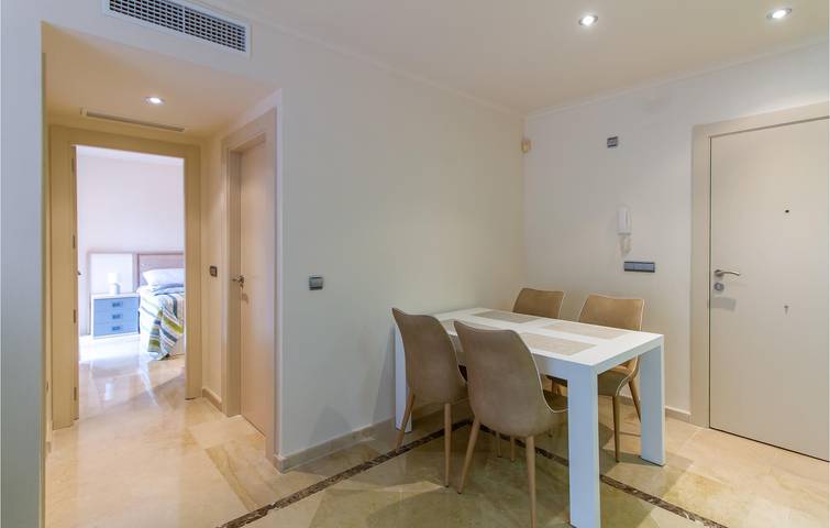 Entire holiday apartment, Poolside Apartment with Parking, A/C & WiFi - 1.5km to Beach in Los Narejos, Los Alcázares