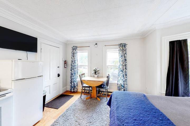 Hôtel pour 2 personnes, avec terrasse dans Castine - 4