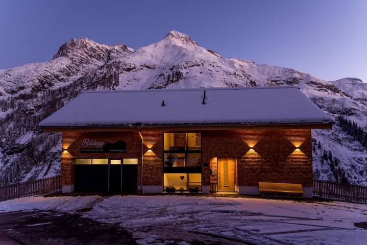 Ferienwohnung für 6 Personen, mit Sauna und Ausblick sowie Garten in Warth