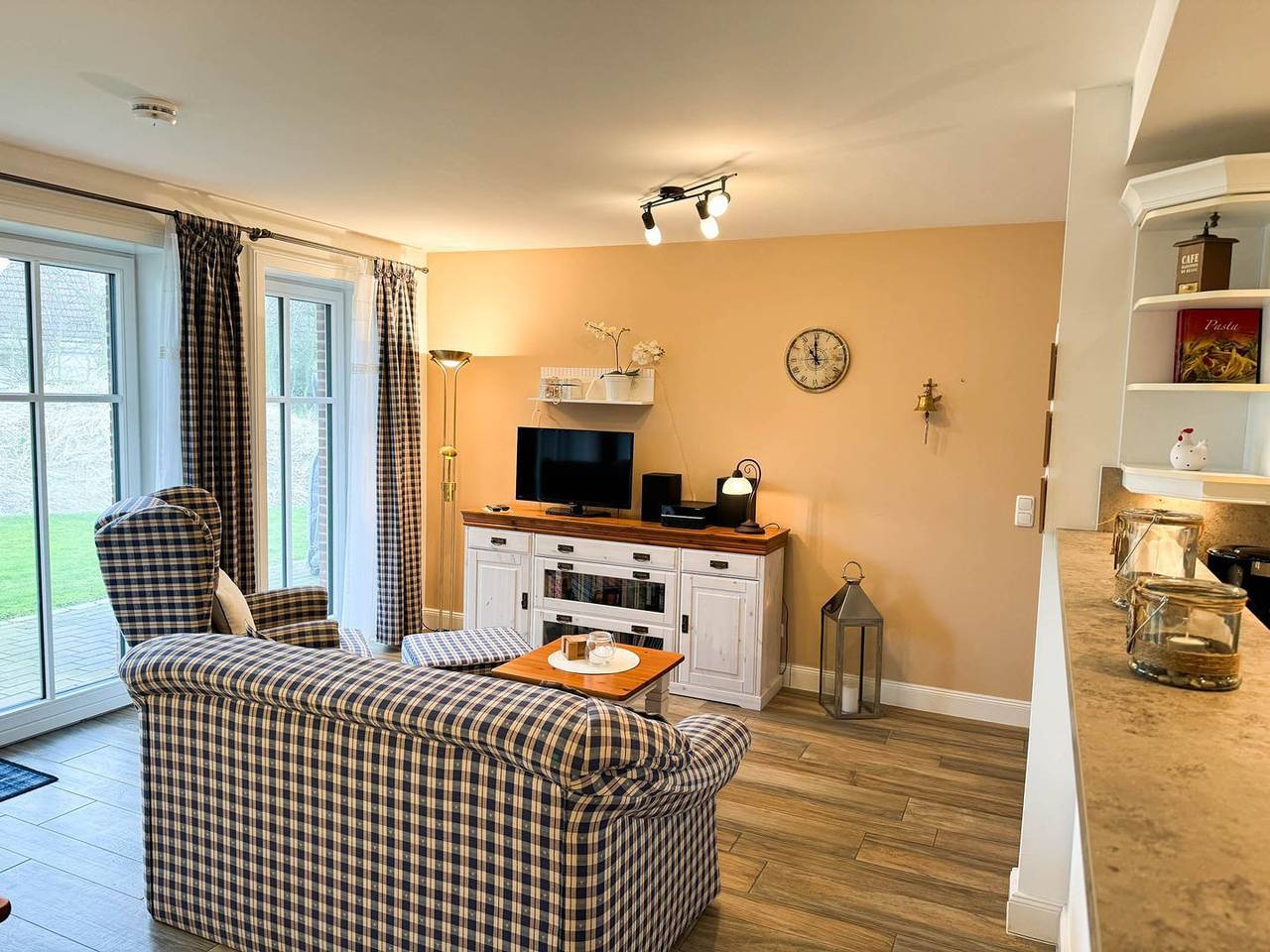 Ganze Wohnung, Wohnen unter Reet - Ferienwohnung für 2 Personen in Büsum, Dithmarschen