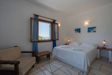 Apartment for 2 People in Paros, Paros Regional Unit, Photo 2
