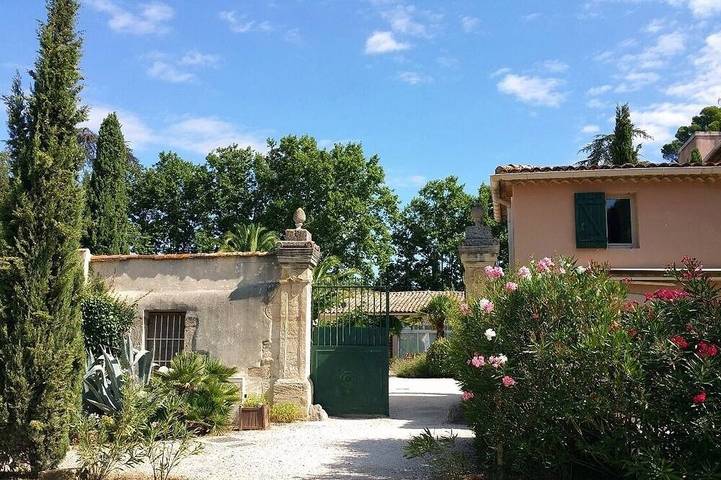 Gîte pour 2 personnes, avec piscine et jardin à Alignan-du-Vent