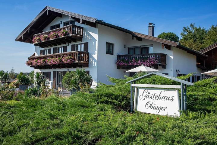Ferienwohnung für 2 Personen, mit Balkon und Terrasse sowie Garten in Gstadt am Chiemsee - 2