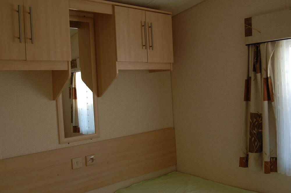 Mobil Home (n° 158)  climatisé grand confort dans camping 4 étoiles in Lattes, Côte méditerranéenne (France)