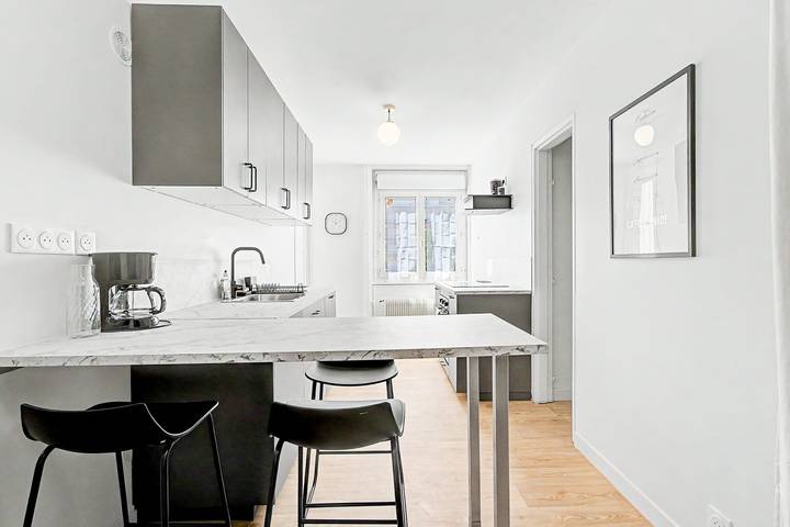 Ganze Wohnung, Ferienwohnung für 6 Personen mit Balkon in Seynod, Annecy (Gemeinde)