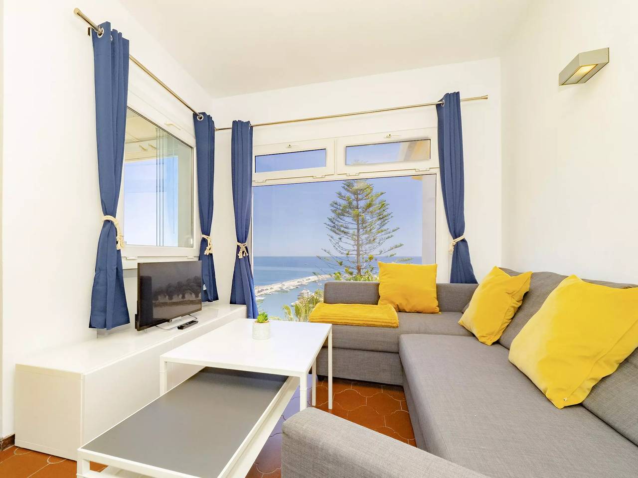 Geheel appartement, 3 kamers 5 personen in Playa Cabopino, Marbella