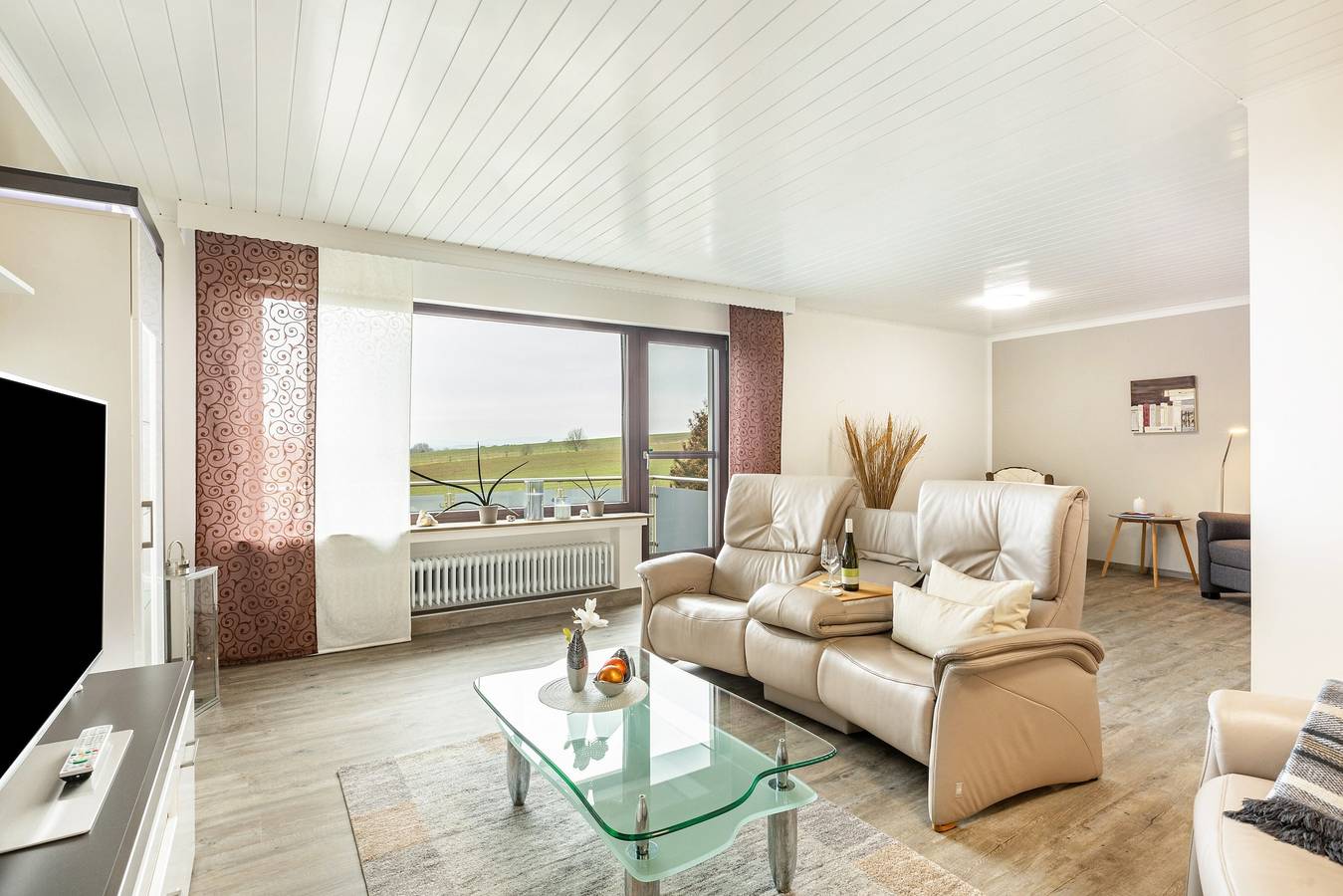 Ganze Wohnung, Ferienwohnung 'Landblick' mit Gemeinschaftsgarten, Balkon und Wi-Fi in Homberg, Schwalm-Eder-Kreis