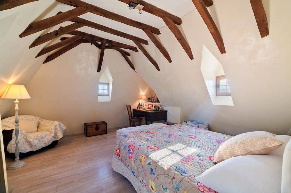 Bourdasse farmhouse with Pyrenees views, swimming pool, sauna and Nordic bath in Saucède, Béarn