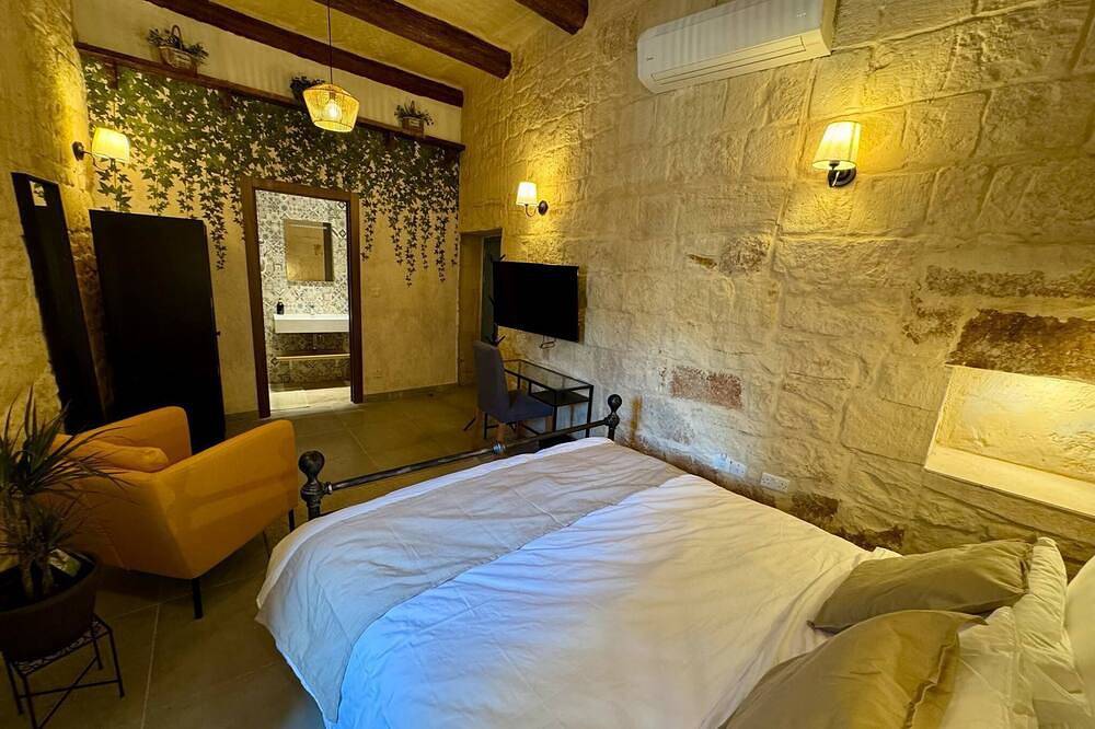 Kappella Boutique - Room 5 in Żurrieq, Malta Island