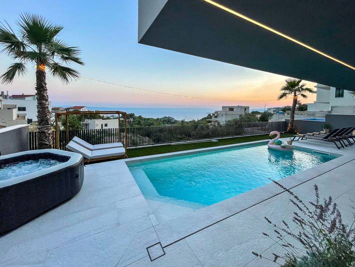 Ferienwohnung für 8 Personen, mit Garten in Makarska