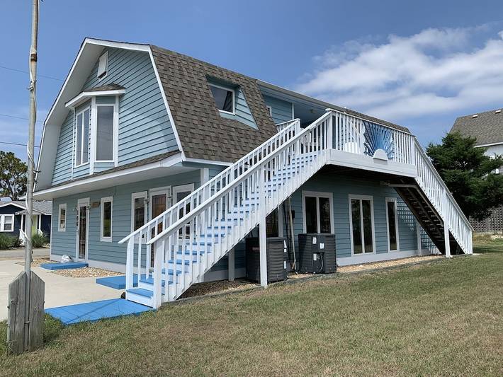 Vacation rental for 16 people, with terrace and yard, with pets in Outer Banks