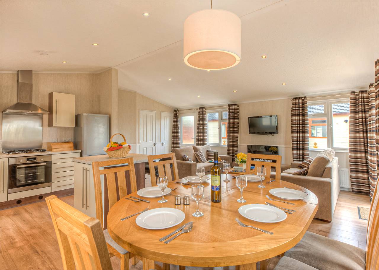 Platinum Cabin with Hot Tub in Hunstanton, Norfolk Coast