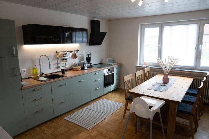 Ferienwohnung für 5 Personen, mit Balkon und Terrasse in Bad Emstal