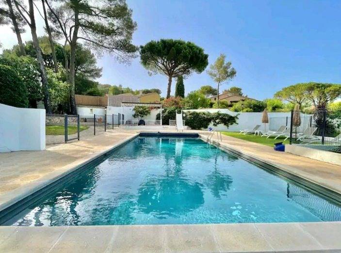 Villa pour 6 personnes, avec jardin et piscine à La Croix-Valmer