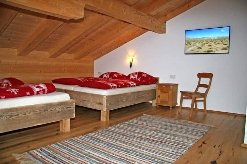 Ganze Wohnung, Ferienwohnung Blockhaus bis max. 10 Personen ca. 90 qm in Kiefersfelden, Bayerische Alpen