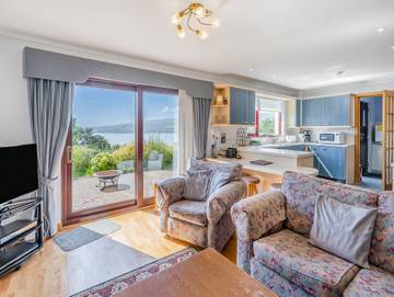 Log Cabin for 6 People in Isle of Arran, Scottish Islands, Photo 2