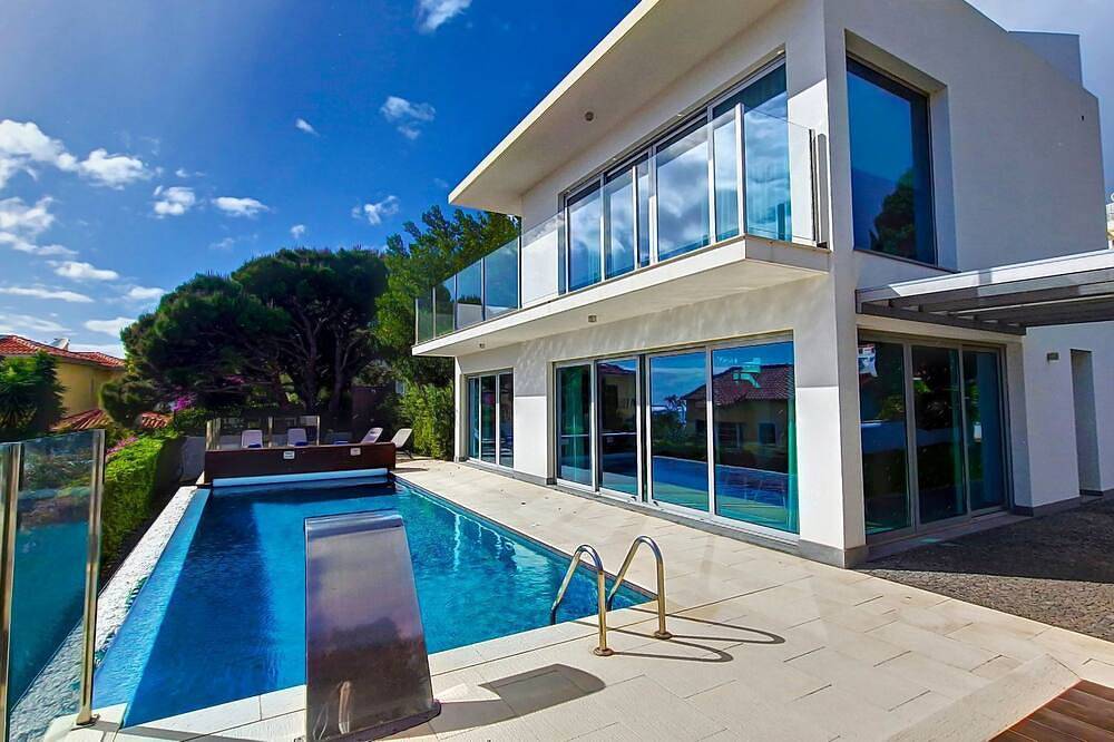 Casa vacanza a Caniço a partire da 389€ a notte