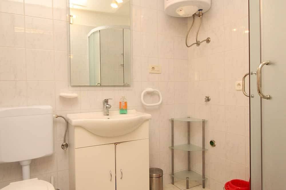 Ganze Wohnung, Studio Appartement mit Terrasse und Meerblick Valun, Cres in Valun, Cres