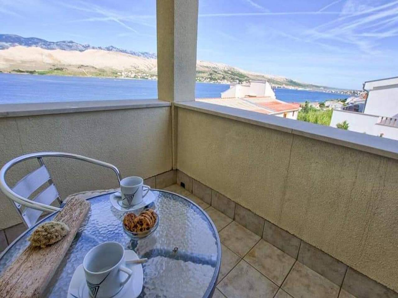 Ganze Wohnung, Ferienwohnung für 4 Personen mit Meerblick in Pag Stadt, Pag