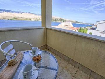 Smještaj Za Odmor za 4 Osobe u Pag Town, Pag Island, Fotografija 3