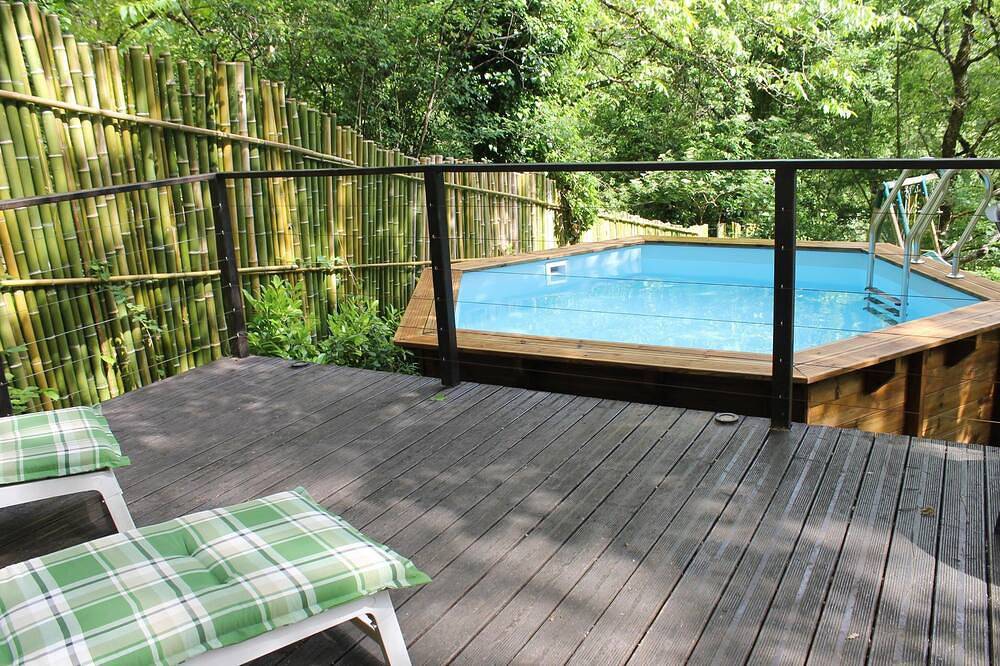 Appartement entier, Studio tranquille avec piscine privée - 5 minutes à pied du magnifique village médiéval! in Saint-Antonin-Noble-Val, Quercy